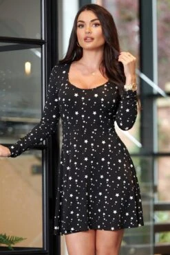 Pour Moi Bailey Slinky Stretch Jersey Skater Dress - Mono Star -PMoi Clothing Shop 262654 20211111124800