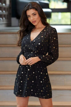 Pour Moi Natalya Chiffon Puff Sleeve Dress - Black/Gold