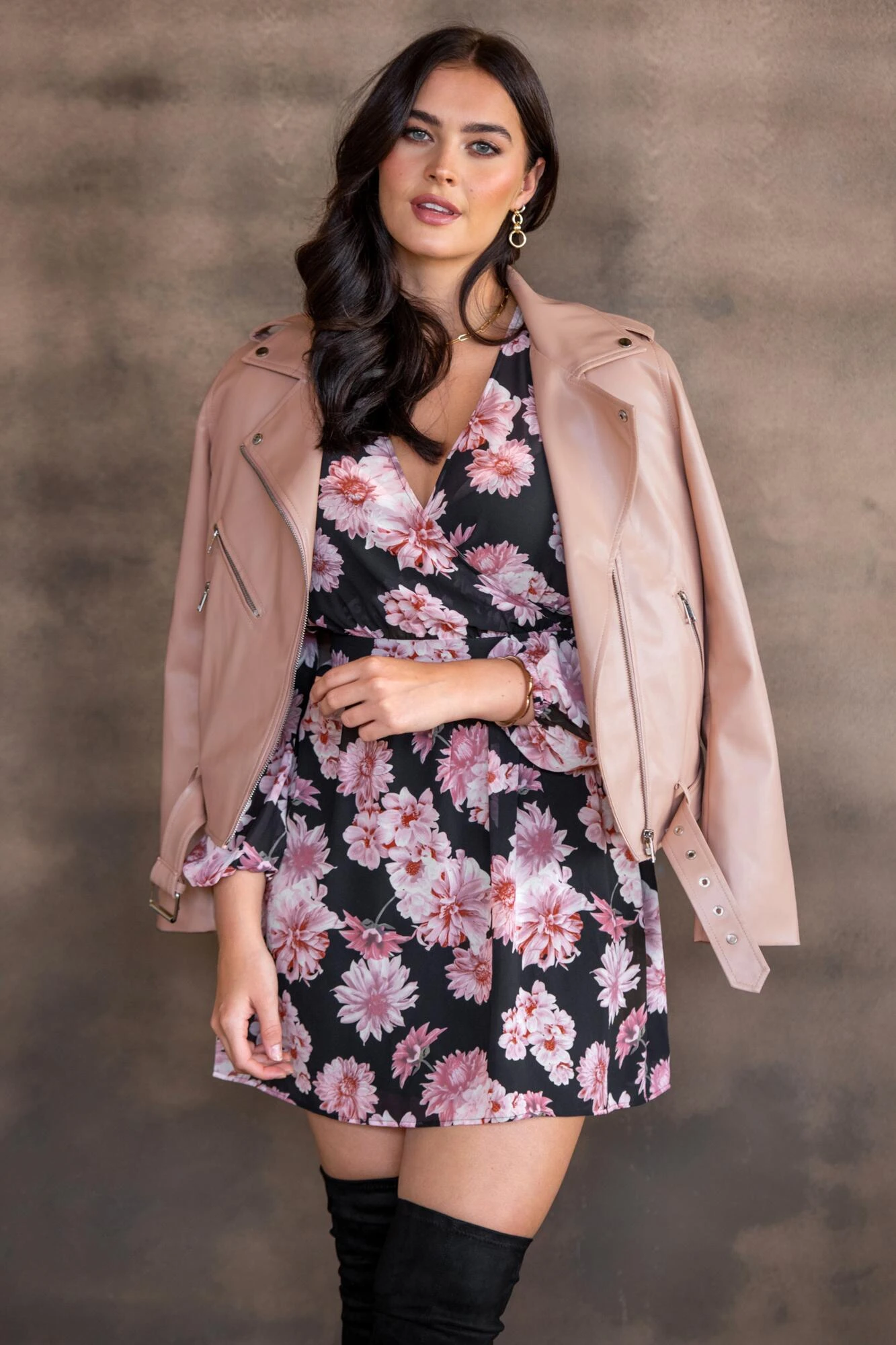 Pour Moi Natalya Chiffon Puff Sleeve Dress - Black Floral 6 Pour Moi Natalya Chiffon Puff Sleeve Dress - Black Floral - Image 4